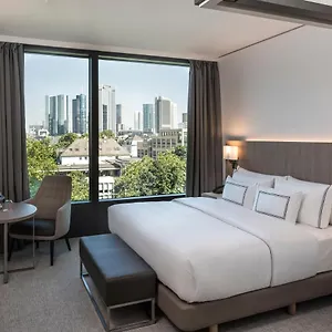 Melia Frankfurt מלון